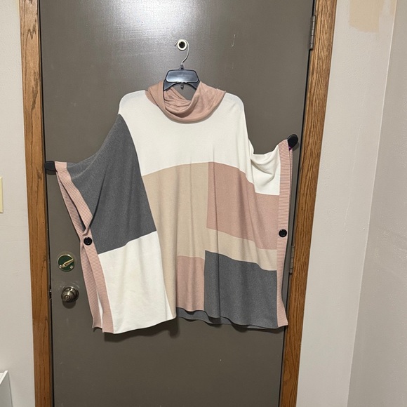 Colorblock Turtleneck Poncho Sweater - Picture 3 of 3
